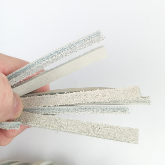 Шнур из натуральной кожи плоский серо-голубой для рукоделия 5-8х3мм 1,05 метра 3 шт