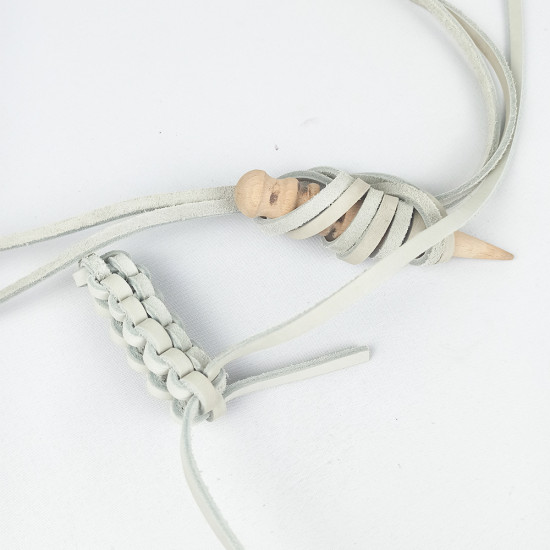 Шнур из натуральной кожи плоский серо-голубой для рукоделия 5-8х3мм 1,05 метра 3 шт